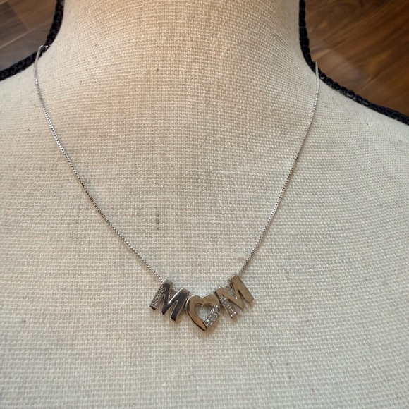Sterling Silver 'MOM' Necklace 18” with CZ stones with original box - Picture 5 of 8